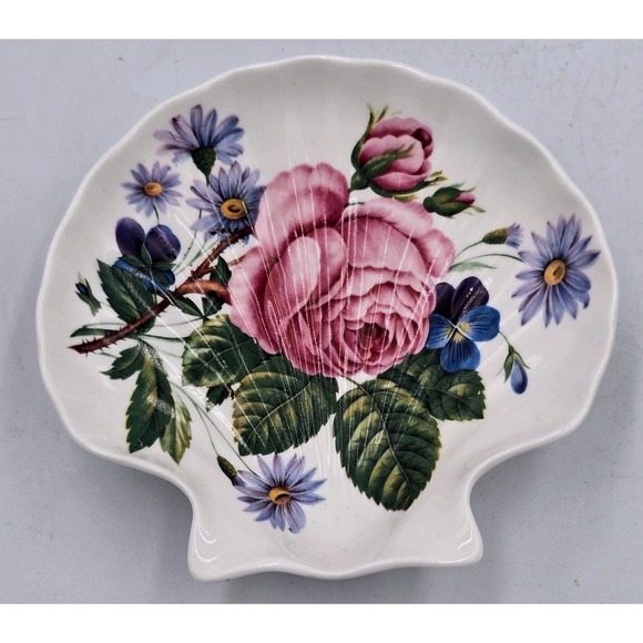 Royal Stafford Other - Royal Stafford Fine Bone China Shell Soap Dish Floral Victorias Secret Exclusive